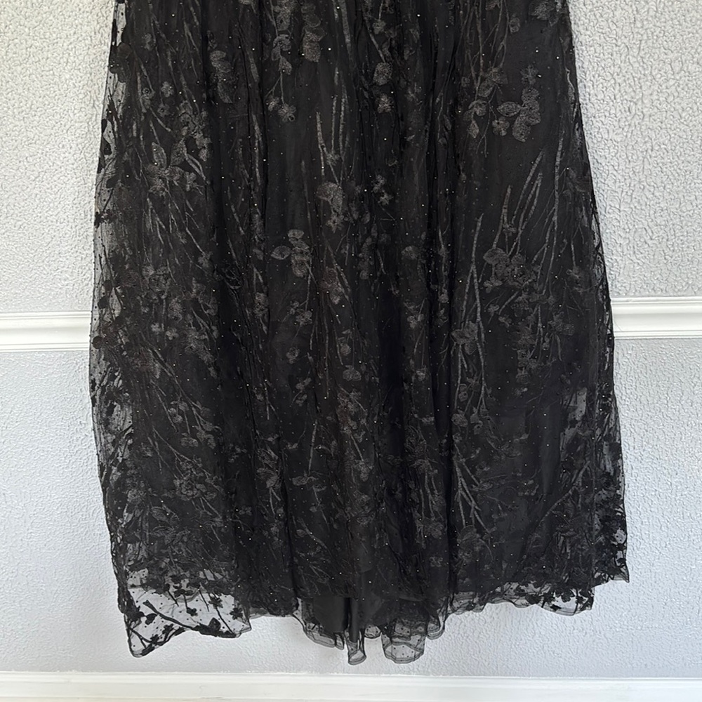 Mac Duggal Black Embellished Floral Cap Sleeve A Line Gown, Lace Maxi Dress NWT - Picture 8 of 17